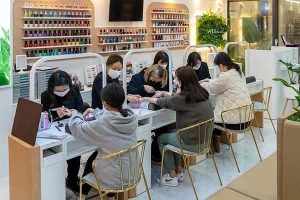 Nghề Nail – Cơn Bão Mới Của Thị Trường Lao Động